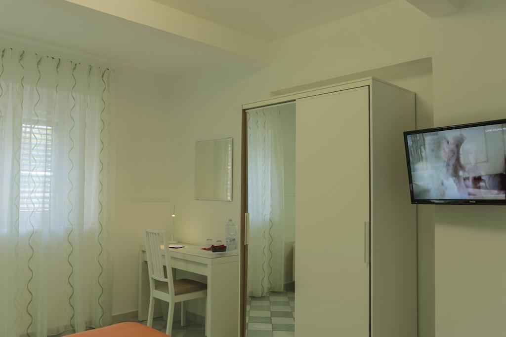 B&B Porta Della Sicilia Messina Exterior foto