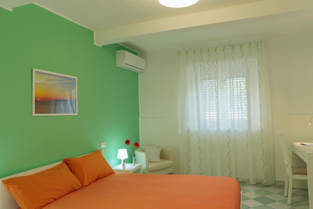 B&B Porta Della Sicilia Messina Zimmer foto